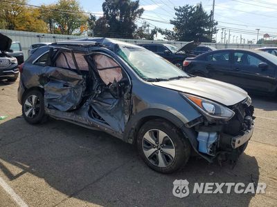 Czwarte zdjęcie samochodu z boku: 2017 KIA NIRO LX VIN:KNDCB3LC5H5083065 - miniatura