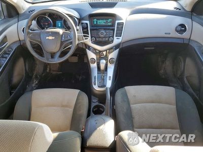 Zdjęcie 8 z 12 samochodu: 2012 CHEVROLET CRUZE LS VIN:1G1PC5SH6C7110013 - miniatura