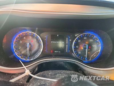 Zdjęcie 9 z 13 samochodu: 2020 CHRYSLER PACIFICA TOURING VIN:2C4RC1FG5LR238123 - miniatura