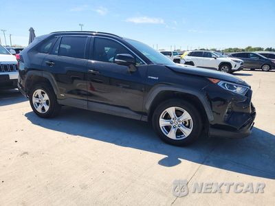 Czwarte zdjęcie samochodu z boku: 2020 TOYOTA RAV4 HYBRID XLE VIN:JTMRWRFVXLD551143 - miniatura