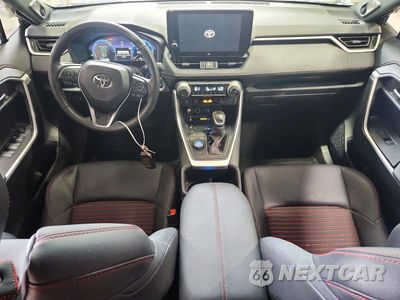 Zdjęcie 8 z 12 samochodu: 2025 TOYOTA RAV4 XSE VIN:JTMEB3FV0SD240097 - miniatura