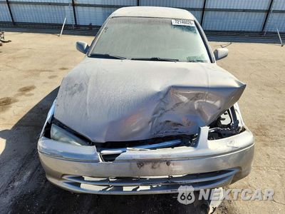 Piąte zdjęcie samochodu w środku: 2000 TOYOTA CAMRY LE V6 VIN:4T1BF22K8YU106567 - miniatura