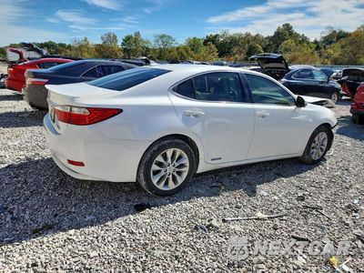 Trzecie zdjęcie samochodu z tyłu: 2014 LEXUS ES 300H VIN:JTHBW1GG3E2057335 - miniatura