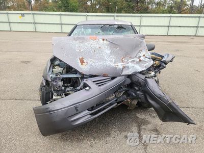 Piąte zdjęcie samochodu w środku: 1998 TOYOTA CAMRY LE VIN:4T1BG22K0WU231539 - miniatura