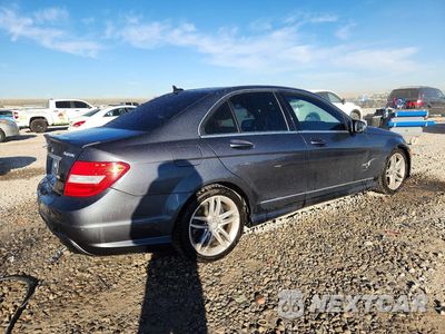 Trzecie zdjęcie samochodu z tyłu: 2013 MERCEDES-BENZ C 300 4MATIC VIN:WDDGF8AB2DR244770 - miniatura