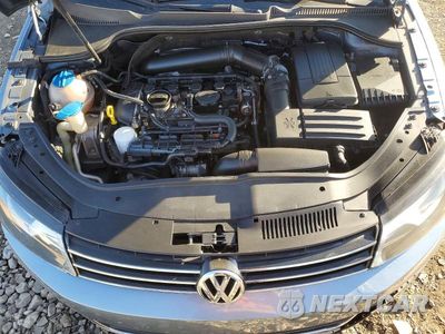 Zdjęcie 11 z 12 samochodu: 2015 VOLKSWAGEN EOS KOMFORT VIN:WVWBW8AH1FV000577 - miniatura