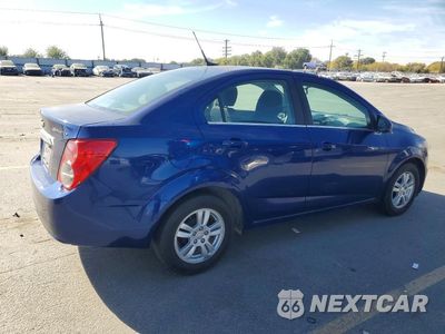 Trzecie zdjęcie samochodu z tyłu: 2014 CHEVROLET SONIC LT VIN:1G1JC5SH8E4153858 - miniatura