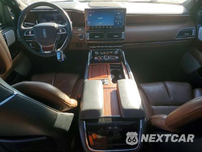 Zdjęcie 8 z 13 samochodu: 2022 LINCOLN NAVIGATOR RESERVE VIN:5LMJJ2LT9NEL11822 - miniatura