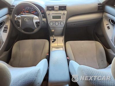 Zdjęcie 8 z 13 samochodu: 2010 TOYOTA CAMRY LE VIN:4T1BF3EK8AU084058 - miniatura