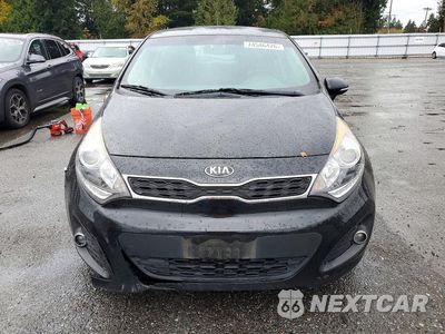 Piąte zdjęcie samochodu w środku: 2015 KIA RIO 5-DOOR SX VIN:KNADN5A33F6499825 - miniatura