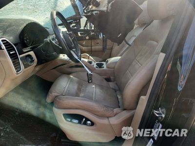 Zdjęcie 7 z 12 samochodu: 2019 PORSCHE CAYENNE VIN:WP1AA2AY5KDA03830 - miniatura