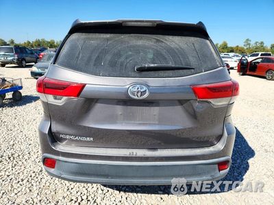 Zdjęcie 6 z 13 samochodu: 2017 TOYOTA HIGHLANDER LE VIN:5TDZZRFH4HS197875 - miniatura