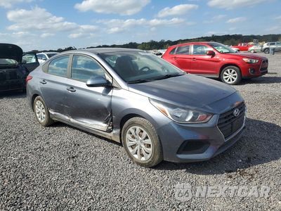Czwarte zdjęcie samochodu z boku: 2027 HYUNDAI ACCENT SE VIN:3KPC24A34JE021045 - miniatura