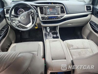 Zdjęcie 8 z 13 samochodu: 2016 TOYOTA HIGHLANDER LE PLUS VIN:5TDBKRFH5GS326355 - miniatura