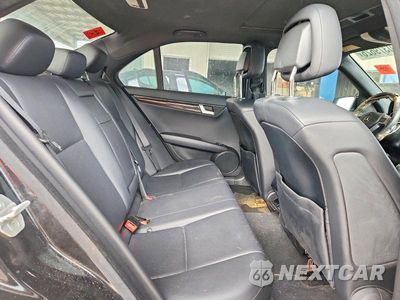 Zdjęcie 10 z 12 samochodu: 2013 MERCEDES-BENZ C 300 4MATIC VIN:WDDGF8AB7DR276727 - miniatura