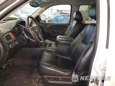 Zdjęcie 7 z 13 samochodu: 2012 CHEVROLET SUBURBAN K1500 LT VIN:1GNSKJE78CR176333 - miniatura