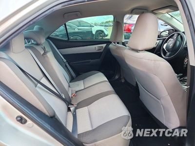 Zdjęcie 10 z 12 samochodu: 2018 TOYOTA COROLLA LE VIN:5YFBURHE5JP782059 - miniatura