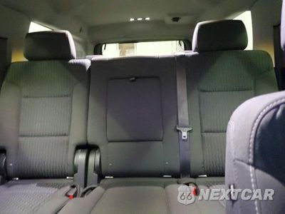 Zdjęcie 10 z 13 samochodu: 2020 CHEVROLET SUBURBAN K1500 LS VIN:1GNSKGKC6LR129399 - miniatura