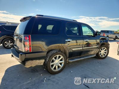 Trzecie zdjęcie samochodu z tyłu: 2011 GMC YUKON DENALI VIN:1GKS1EEF3BR201572 - miniatura