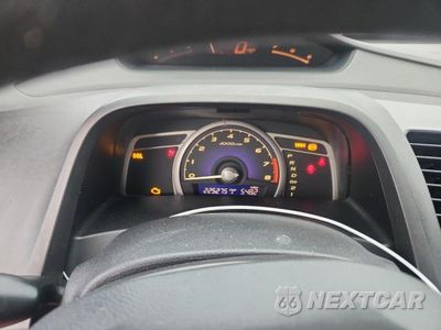 Zdjęcie 9 z 12 samochodu: 2008 HONDA CIVIC LX VIN:2HGFA16528H522699 - miniatura