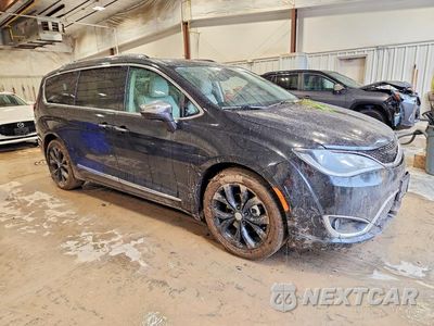 Czwarte zdjęcie samochodu z boku: 2017 CHRYSLER PACIFICA LIMITED VIN:2C4RC1GG4HR810725 - miniatura
