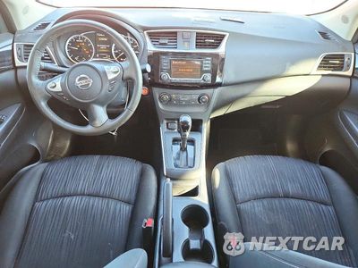 Zdjęcie 8 z 12 samochodu: 2017 NISSAN SENTRA SV VIN:3N1AB7AP5HY395560 - miniatura