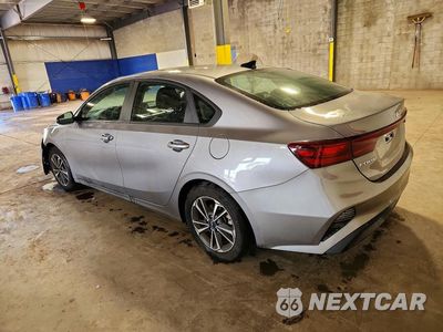 Drugie zdjęcie samochodu z przodu: 2023 KIA FORTE LXS VIN:3KPF24AD6PE571040 - miniatura