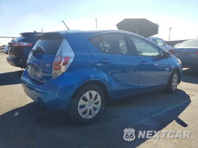 Trzecie zdjęcie samochodu z tyłu: 2013 TOYOTA PRIUS C ONE VIN:JTDKDTB37D1549586 - miniatura