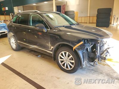 Czwarte zdjęcie samochodu z boku: 2016 VOLKSWAGEN TOUAREG SPORT VIN:WVGEF9BPXGD008141 - miniatura