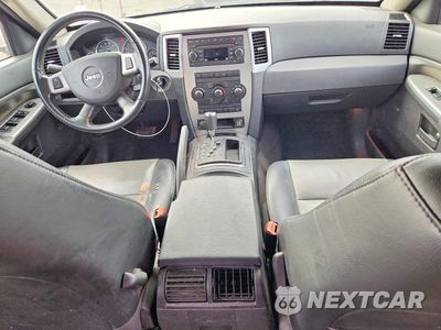 Zdjęcie 8 z 13 samochodu: 2008 JEEP GRAND CHEROKEE LAREDO VIN:1J8GR48K68C235149 - miniatura