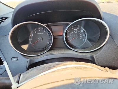Zdjęcie 9 z 13 samochodu: 2011 HYUNDAI TUCSON GLS VIN:KM8JU3ACXBU276177 - miniatura