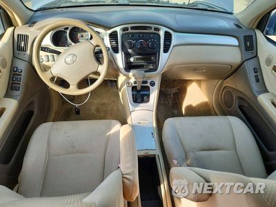Zdjęcie 8 z 13 samochodu: 2004 TOYOTA HIGHLANDER BASE VIN:JTEHD21A440031683 - miniatura