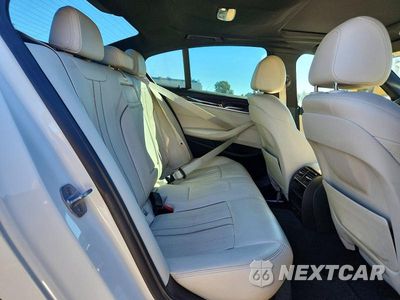 Zdjęcie 10 z 12 samochodu: 2018 BMW 530E VIN:WBAJA9C55JB253332 - miniatura