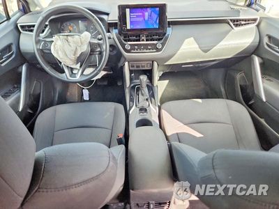 Zdjęcie 8 z 13 samochodu: 2024 TOYOTA COROLLA CROSS LE VIN:7MUCAAAGXRV081567 - miniatura