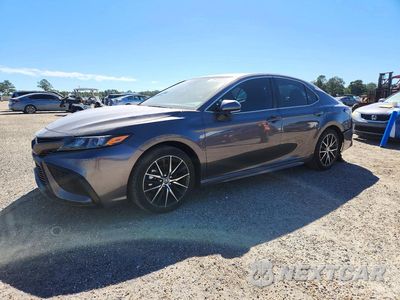 2024 TOYOTA CAMRY SE 4T1T11AK6RU873432 - główne zdjęcie licytacji z USA - miniatura