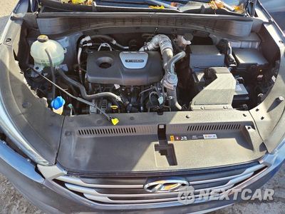 Zdjęcie 11 z 12 samochodu: 2017 HYUNDAI TUCSON SPORT VIN:KM8J3CA29HU389363 - miniatura