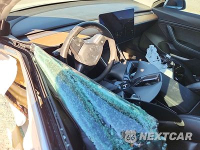 Zdjęcie 8 z 12 samochodu: 2020 TESLA MODEL 3 VIN:5YJ3E1EB6LF665277 - miniatura