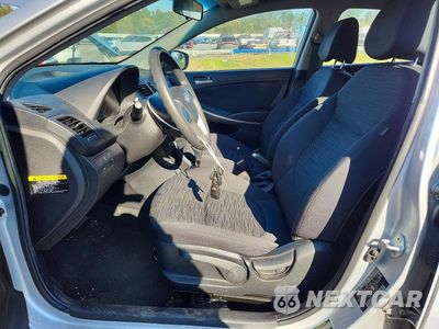 Zdjęcie 7 z 12 samochodu: 2017 HYUNDAI ACCENT SE VIN:KMHCT5AE5HU321205 - miniatura