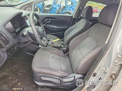 Zdjęcie 7 z 13 samochodu: 2016 KIA RIO LX VIN:KNADM4A35G6688099 - miniatura