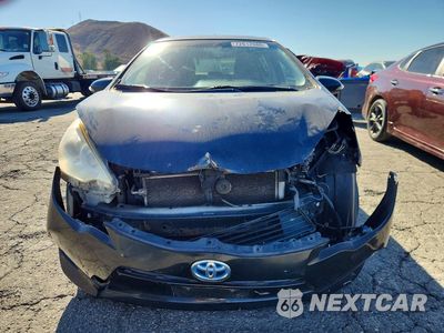 Piąte zdjęcie samochodu w środku: 2012 TOYOTA PRIUS C THREE VIN:JTDKDTB30C1005932 - miniatura