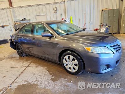 Czwarte zdjęcie samochodu z boku: 2010 TOYOTA CAMRY LE VIN:4T4BF3EK0AR020280 - miniatura