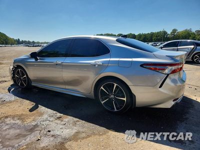 Drugie zdjęcie samochodu z przodu: 2019 TOYOTA CAMRY XSE VIN:4T1B61HK9KU694083 - miniatura