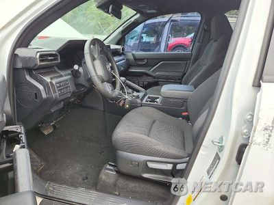 Zdjęcie 7 z 12 samochodu: 2026 TOYOTA 4RUNNER SR5 VIN:JTEVA5BR4T5107860 - miniatura