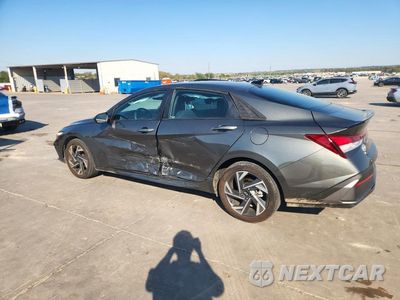 Drugie zdjęcie samochodu z przodu: 2025 HYUNDAI ELANTRA SEL SPORT VIN:KMHLM4DG0SU992597 - miniatura