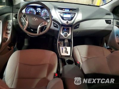 Zdjęcie 8 z 13 samochodu: 2012 HYUNDAI ELANTRA GLS VIN:5NPDH4AE5CH097439 - miniatura