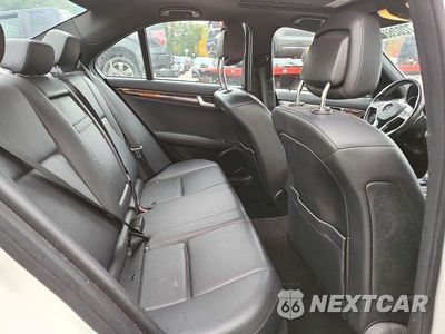 Zdjęcie 10 z 12 samochodu: 2012 MERCEDES-BENZ C 300 4MATIC VIN:WDDGF8BB6CR193352 - miniatura