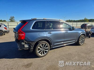 Trzecie zdjęcie samochodu z tyłu: 2018 VOLVO XC90 T6 VIN:YV4A22PK1J1208608 - miniatura