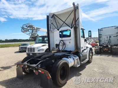 Trzecie zdjęcie samochodu z tyłu: 2019 PETERBILT 579 SEMI TRUCK VIN:1XPBA48X3KD478714 - miniatura