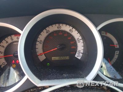 Zdjęcie 9 z 13 samochodu: 2015 TOYOTA TACOMA V6 VIN:3TMLU4EN6FM198165 - miniatura