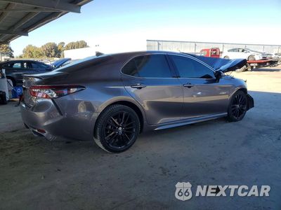 Trzecie zdjęcie samochodu z tyłu: 2022 TOYOTA CAMRY XSE VIN:4T1K31AK6NU038656 - miniatura